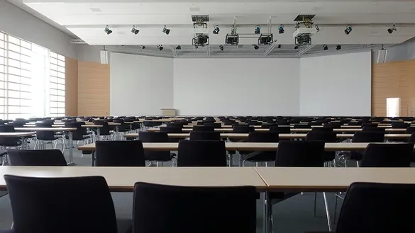 Grupo gerador a diesel para o setor de educação